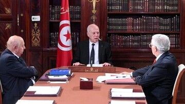 تصمیم تونس برای تدوین قانون اساسی جدید و اجرای رفراندوم