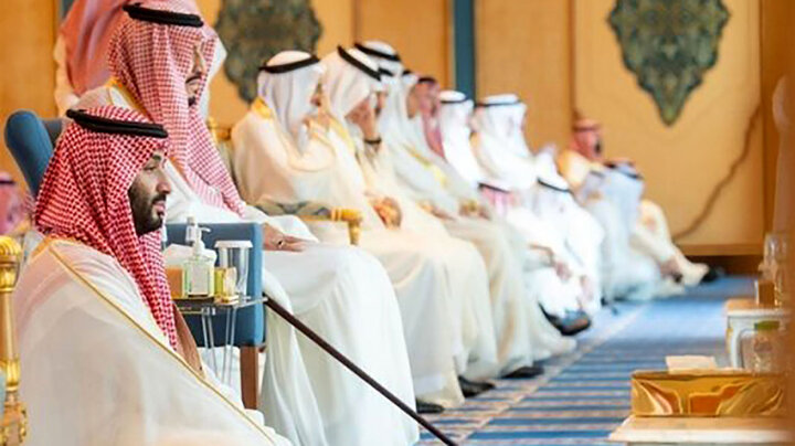 عکس های جنجالی از پادشاه و ولیعهد عربستان در نماز عیدفطر!