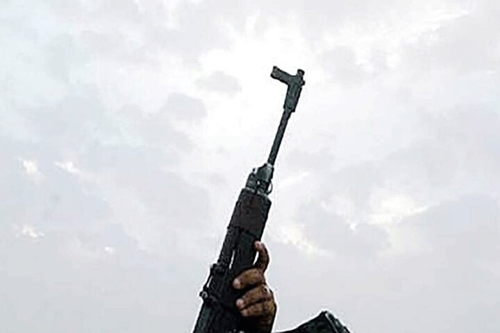 قتل ۲ نفر با اسلحه جنگی در مراسم فاتحه خوانی در اهواز / فیلم