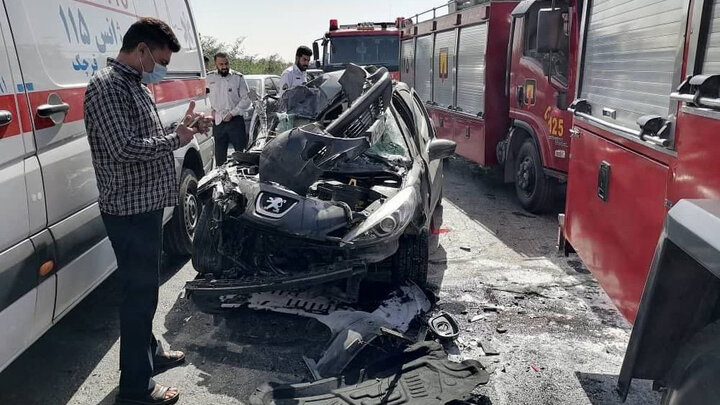 تصادف هولناک ماشین لاکچری در کورس با ۲۰۶ در شیراز | راننده  بنز CLS ۵۰۰ فوت شد؟ / فیلم