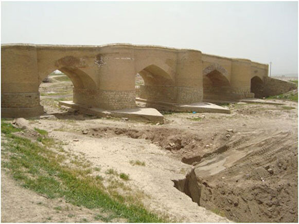 جهان‌آباد یکی  از قدیمی‌ترین پل‌های غرب ایران