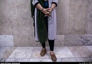عربده‌کشی زن جوان با قمه در سه‌راه امین حضور تهران!