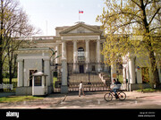 حساب‌های سفارت روسیه در لهستان مسدود شد