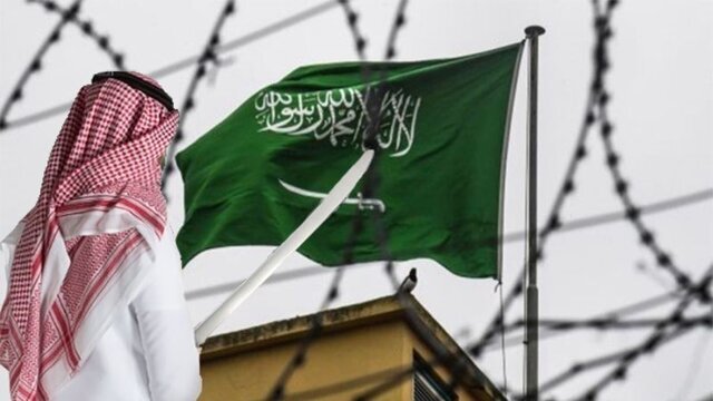 عربستان ۲ زندانی آزادی بیان و یک یمنی را گردن زد