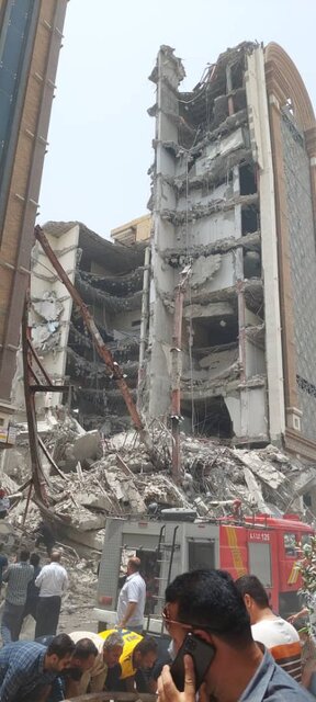 ساختمان ۱۰ طبقه در آبادان ریزش کرد / آمار کشته و مصدومان اعلام شد + عکس