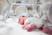 عفونت داخلی، تحویل نوزاد رهاشده به بهزیستی را به تعویق انداخت