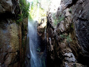 بنگان آبشاری با طراورت در کرمان