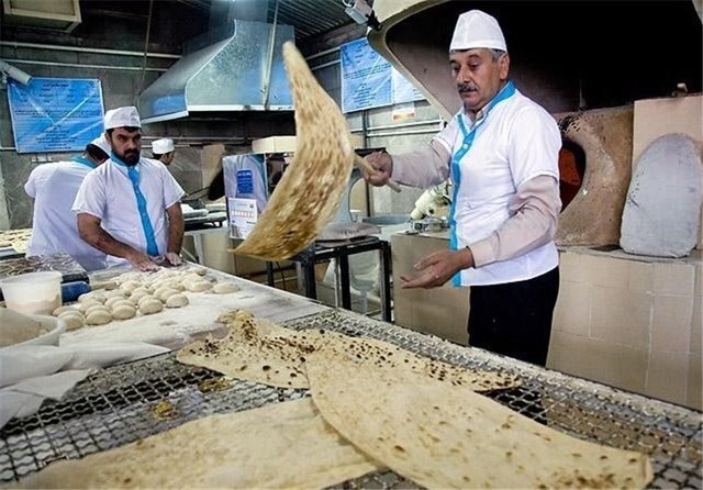 اجرای طرح فروش کیلویی نان در ۲ استان / فروش نان در سوپرمارکت‌ها ممنوع شد