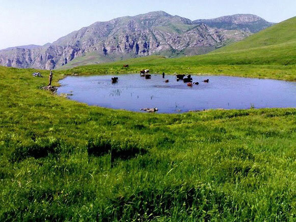 قالغانلو دریاچه‌ای با جاذبه‌های خدادی زیبا