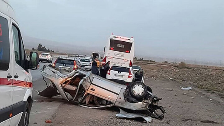 واژگونی هولناک پژو ۴۰۵در محور نیکشهر به چابهار / ۳ نفر کشته شدند