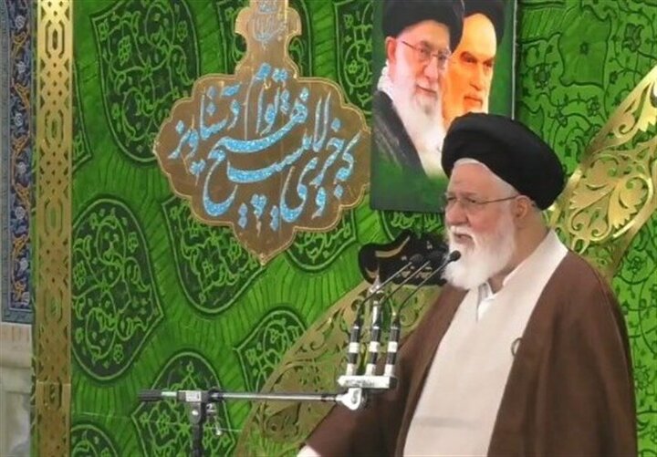 علم‌الهدی: رهبری قدرتمندتر از رهبر ایران روی کره زمین وجود ندارد 