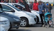 قیمت خودرو در بازار ریخت / سمند سورن ۳۸ میلیون تومان ارزان شد