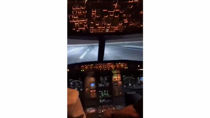 ویدیو دلهره آور از لحظه فرود هواپیما از داخل کابین خلبان