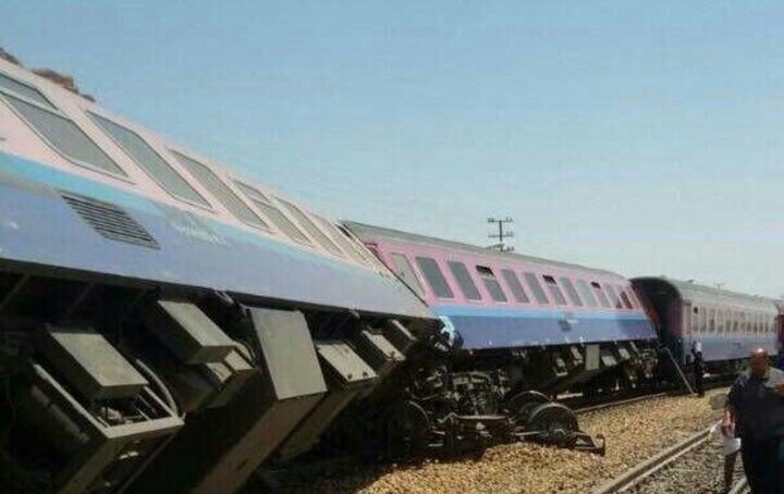 علت خروج قطار مشهد_ یزد از ریل اعلام شد / افزایش آمار قربانیان حادثه ریلی به ۱۳ نفر