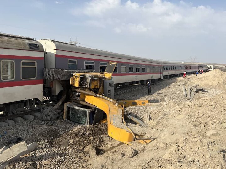  کمیسیون سوانح: راننده بیل مکانیکی مقصر سانحه قطار مشهد – یزد  است