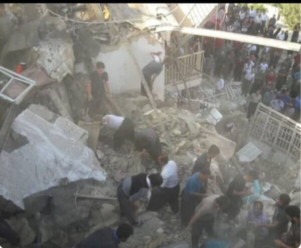 ۲ کشته در پی ریزش ساختمان در کرمانشاه / عکس