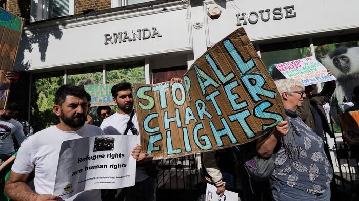 دادگاه انگلیس درخواست پناهجویان برای عدم اخراج به روآندا را رد کرد