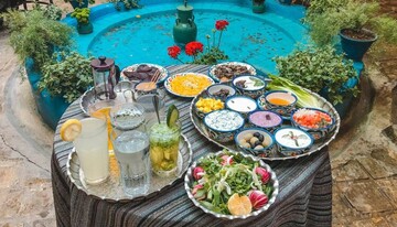 شکم‌گردی در بهترین رستوران‌های شیراز