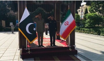 دیدار رییس کمیته مشترک روسای ستاد ارتش پاکستان با سرلشکر باقری