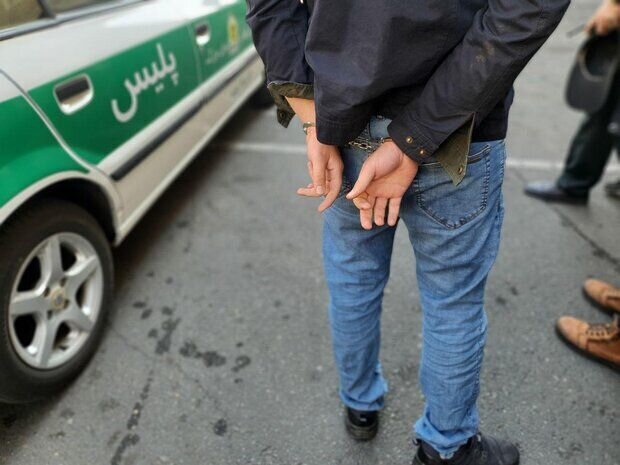 دستگیری سارقان زورگیر تلفن همراه در دزفول / عکس