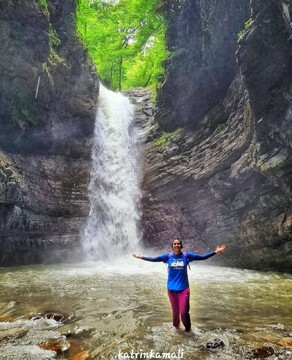 آبشار ویسادار جاذبه‌ای طبیعی و شگفت‌انگیز در جنگل‌های گیلان