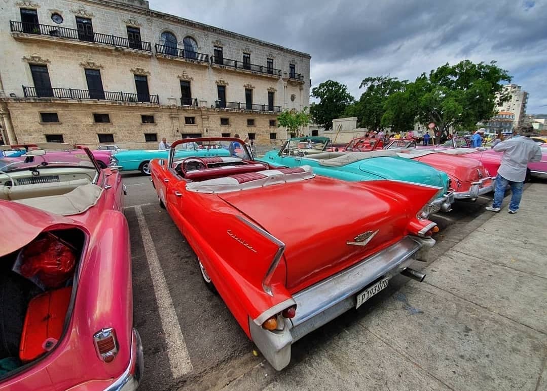 روایت محمد نادری از سفر به کوبا، سفری با ماشین زمان