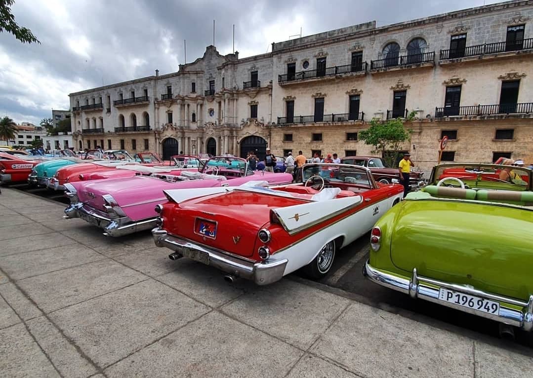 روایت محمد نادری از سفر به کوبا، سفری با ماشین زمان