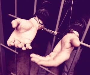 دعا و نماز برای آزاد شدن زندانی
