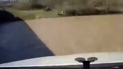 ویدیو وحشتناک از لحظه سقوط ماشین به رودخانه پس از برخورد با گاردریل