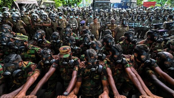 سریلانکا وضعیت اضطراری اعلام کرد