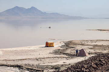 آخرین نفس‌های دریاچه ارومیه؛ چرا «دریاچه ارومیه» خشک شد؟ / فیلم