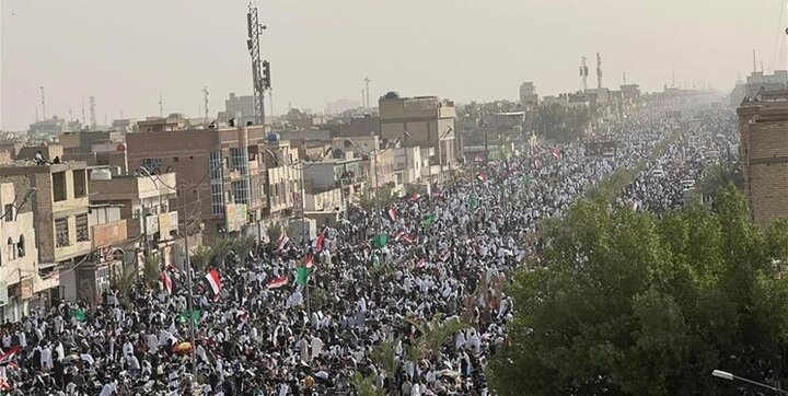 تصاویری از تجمع طرفداران مقتدی الصدر در بغداد / فیلم