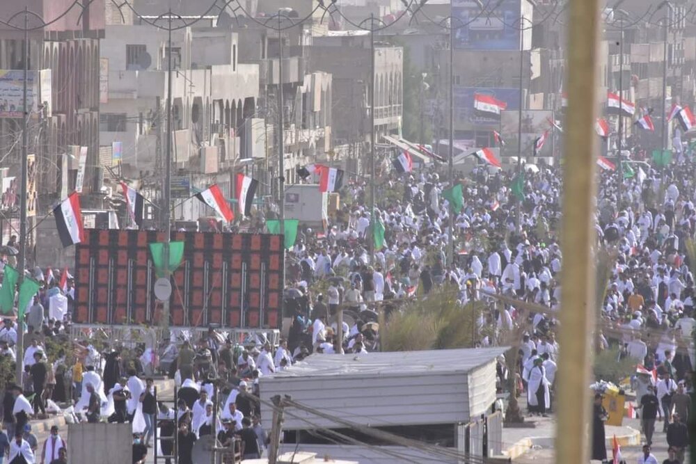تصاویری از تجمع طرفداران مقتدی الصدر در بغداد / فیلم