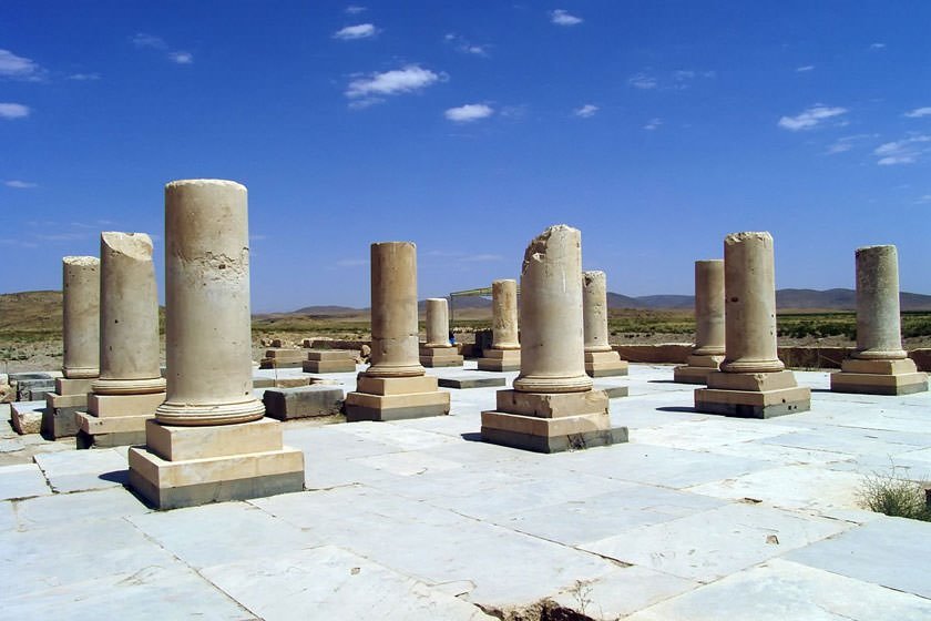 پاسارگاد و راهنمای جامع سفر به شیراز