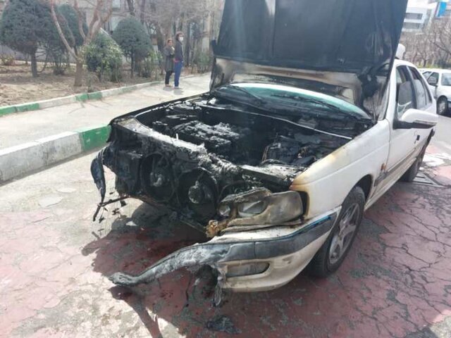 تصادف بنز با 6 خودرو در نیاوران/آتش سوزی ناگهانی پژو پارس در اتوبان کرج/عکس