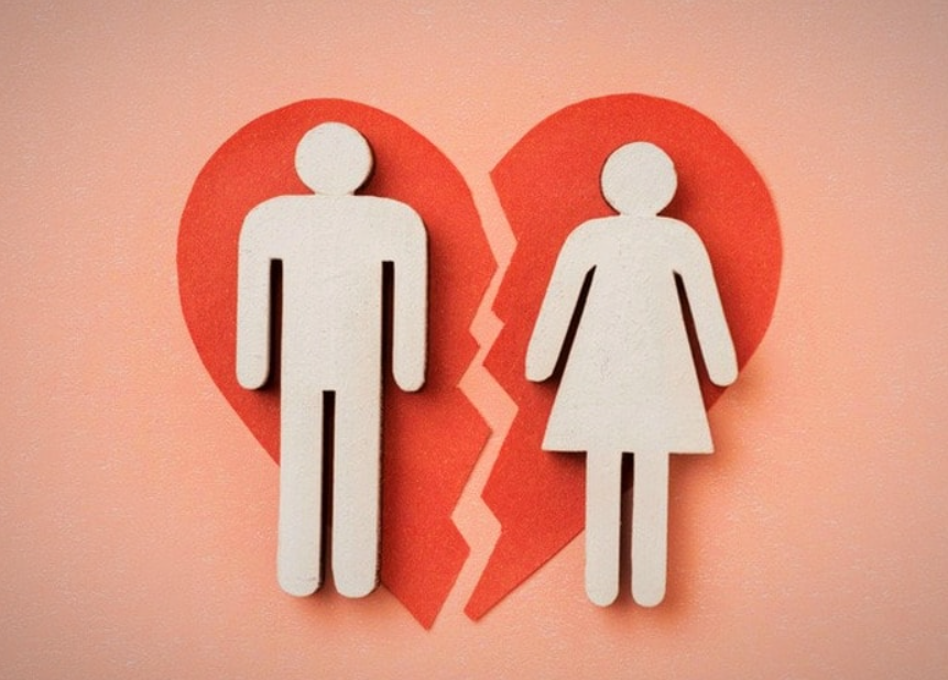 حق طلاق با مرد است یا زن؟ 