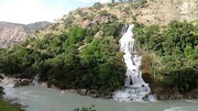 تصاویر چشم نواز از آبشار لندی در چهارمحال و بختیاری / فیلم