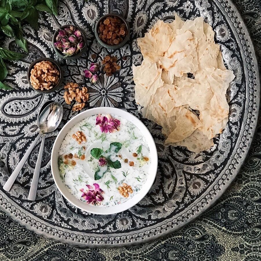 طرز تهیه آب دوغ خیار خوشمزه | راز آبکی نشدن آب دوغ خیار | سوپ سردی که مخصوص چله تابستان است