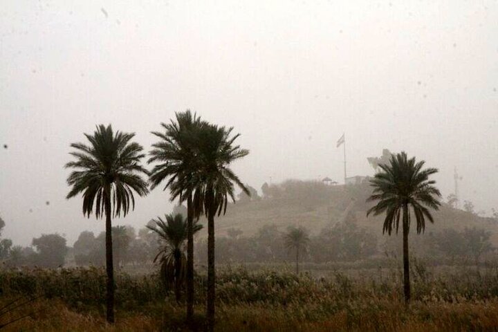 خاک باز هم مهمان خوزستان شد / گرد و غبار در کدام شهر خوزستان بیشتر است؟