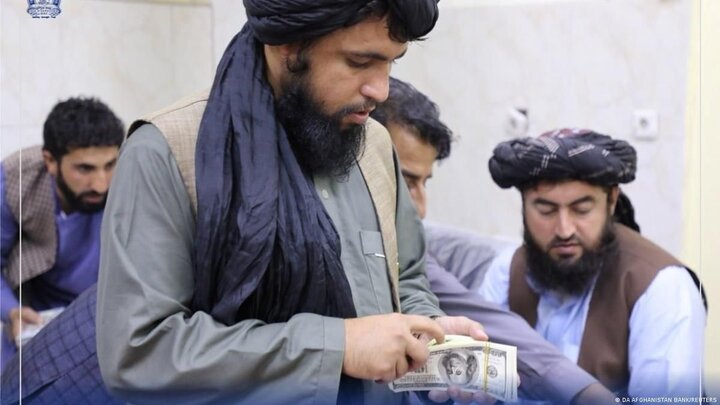 احتمال آزادسازی ذخایر مسدود شده ارزی افغانستان در آمریکا