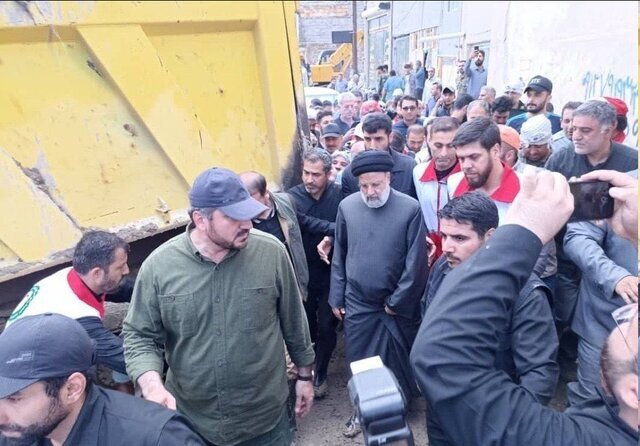 حضور رئیسی در مناطق سیل زده شهرستان فیروزکوه