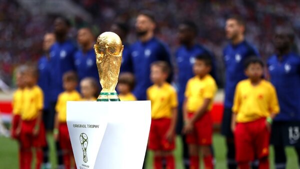 فیفا جام جهانی ۲۰۲۲ قطر را  یک روز زودتر آغاز می‌کند