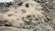 تصاویر آخر الزمانی از لحظه وقوع سیلاب سنگ در دماوند ! + علت چه بود؟ / فیلم