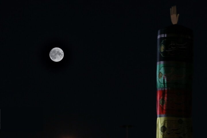 تصاویر حیرت انگیز از اَبَر ماه در آسمان گیلان / فیلم
