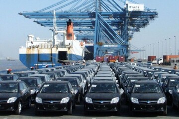 مخالفت شدید بانک مرکزی با واردات خودرو به کشور