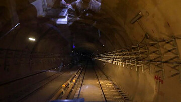 نخستین تصاویر از خرابی مترو تندرو کرج / فیلم