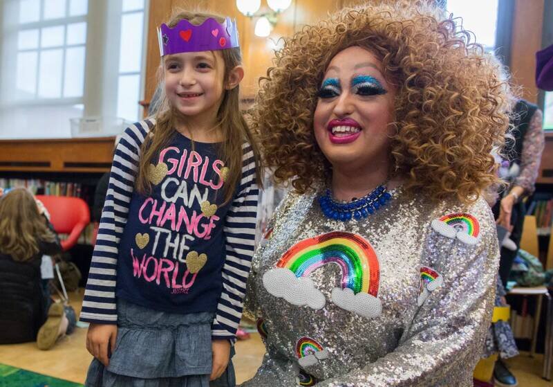 عمق فاجعه اجتماعی در آمریکا/ بلایی که زوج همجنسباز بر سر فرزندخواندههای خود آوردند+عکس و فیلم