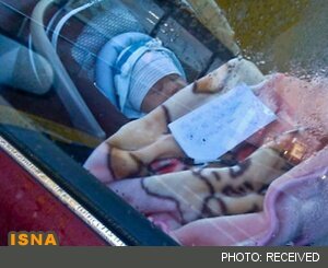 یک نوزاد رها شده دیگر در تهران پیدا شد / در کاغذ همراه نوزاد چه نوشته شده بود؟ + عکس