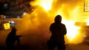لحظه آتش گرفتن وحشتناک پژو ۲۰۶ در خیابان گلبرگ غربی تهران + فیلم