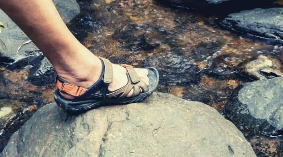 کفش مناسب برای کیش